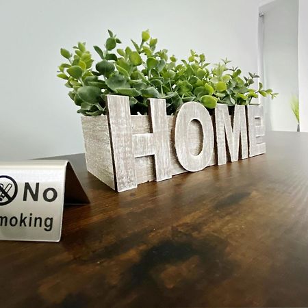 Lux 3Br, Steps From Airport, U Of R & Grocery Stores Rochester Eksteriør bilde