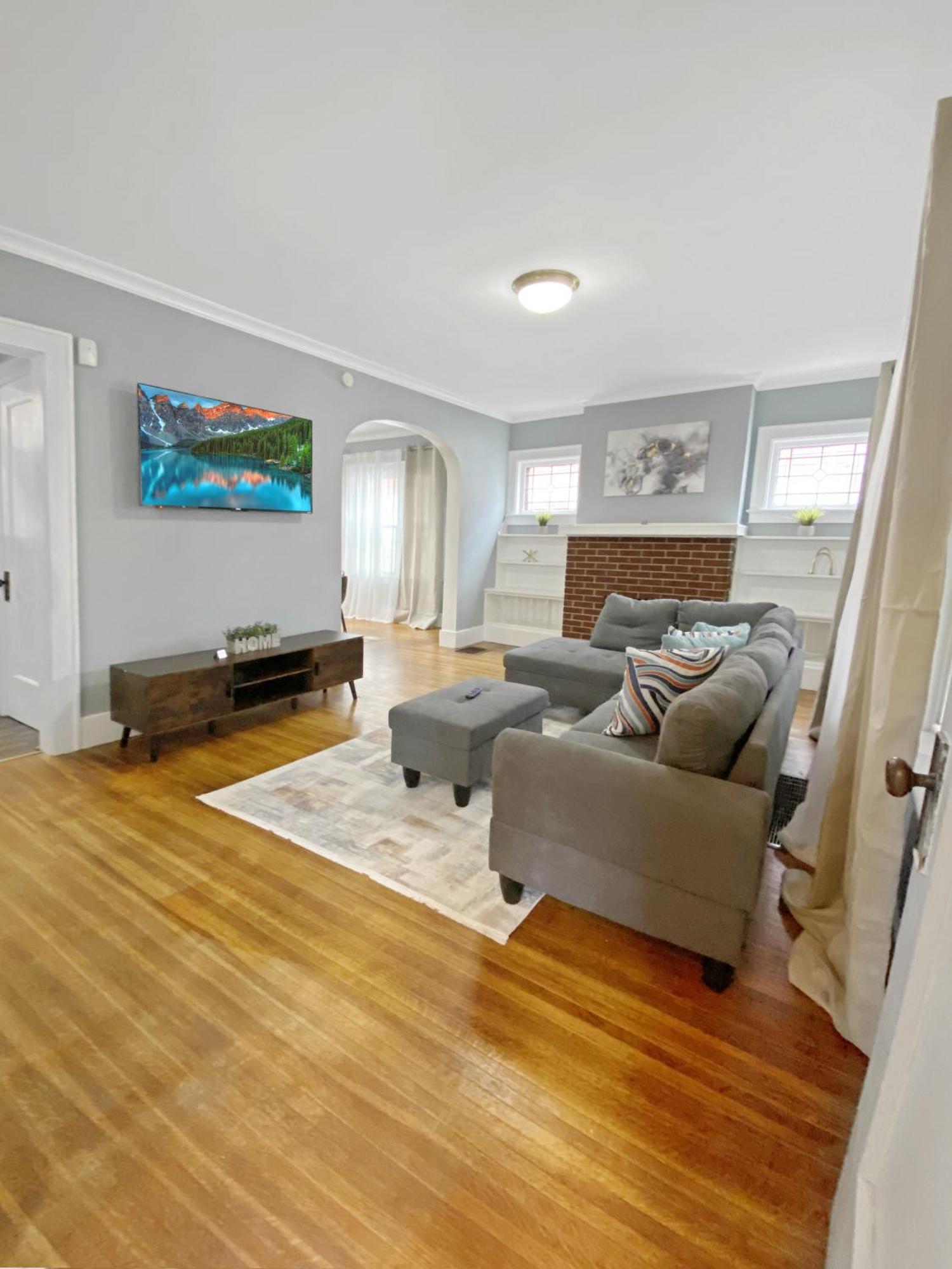 Lux 3Br, Steps From Airport, U Of R & Grocery Stores Rochester Eksteriør bilde